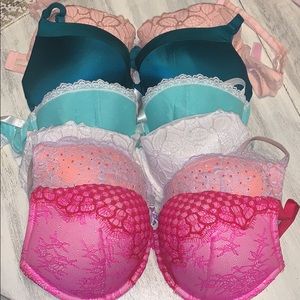 EDITED to *7* Victoria Secret Bras